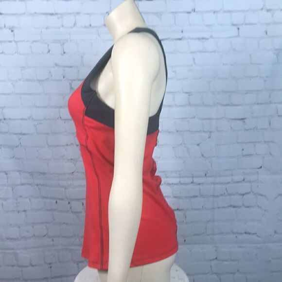 Outdoor Research medium tank  - Picture 4 of 7